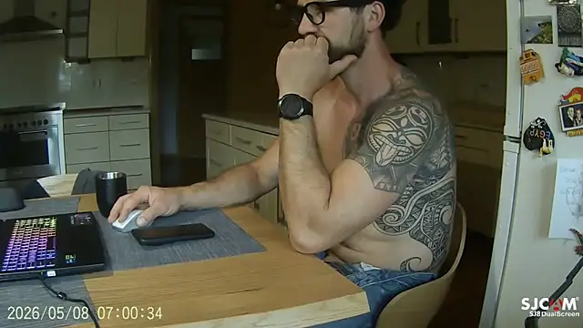 Snapshot of realdilf chatting on 05-08-26, 05:57 realdilf online show from 05-08-26, 05:57