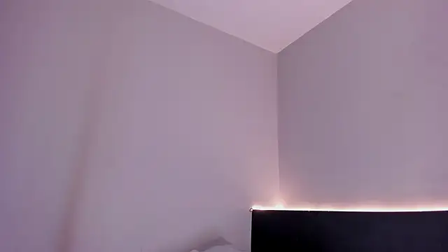 Snapshot of sara__jones_gh chatting on 10-20-25, 05:35 sara jones gh online show from 10-20-25, 05:35