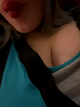 Snapshot of Maya_mimi chatting on 12-22-25, 01:19 Maya mimi online show from 12-22-25, 01:19