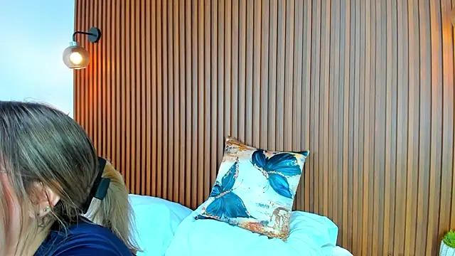 antonella cutie  online show from 03-10-25, 10:34