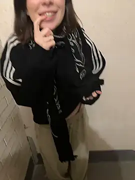 Alexandria Balenciaga online show from 01-18-25, 11:33