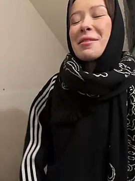 Alexandria Balenciaga online show from 01-19-25, 10:17