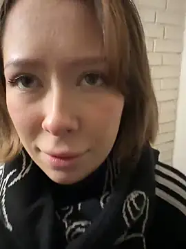 Alexandria Balenciaga online show from 01-24-25, 05:32