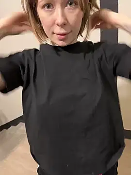 Alexandria Balenciaga online show from 02-24-25, 11:30