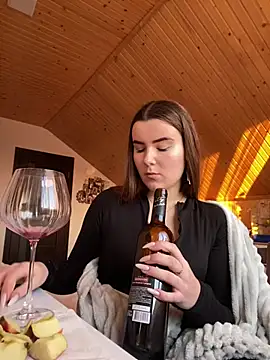 mewKate online show from 02-25-25, 03:27