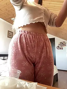 mewKate online show from 03-21-25, 03:35