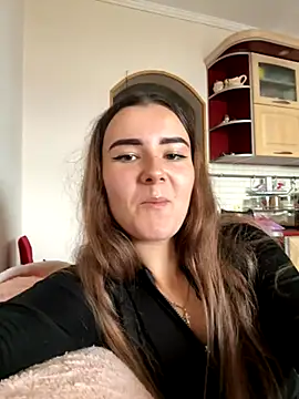 mewKate online show from 10-10-25, 01:10