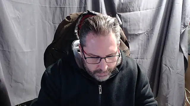 Streamlove77 online show from 02-05-25, 03:52