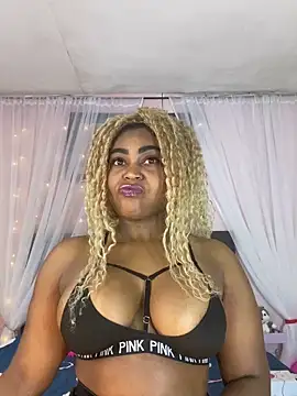 Snapshot of Aliana_Ross chatting on 02-11-25, 10:39 Aliana Ross online show from 02-11-25, 10:39