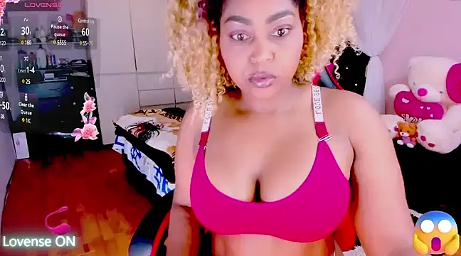 Snapshot of Aliana_Ross chatting on 03-10-25, 01:54 Aliana Ross online show from 03-10-25, 01:54