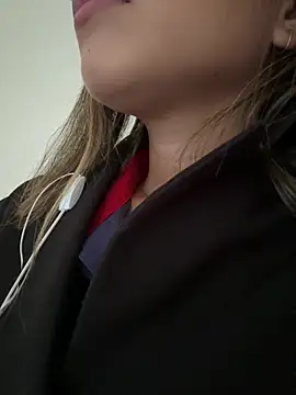 LuizaDiaz online show from 11-06-25, 05:58