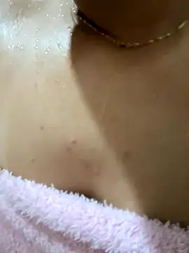 LuizaDiaz online show from 11-21-25, 12:21