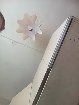 Lauren Amabel online show from 04-16-26, 09:54