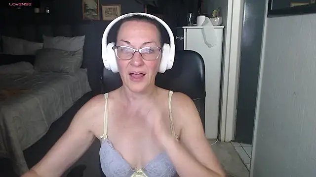 boeslaboes1 online show from 02-26-26, 06:40