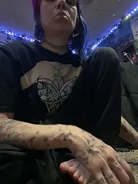Snapshot of trashbrat chatting on 05-17-26, 06:00 trashbrat online show from 05-17-26, 06:00