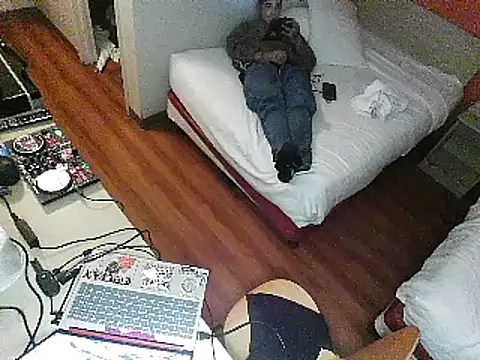 justthetip4209 online show from 02-20-25, 06:06