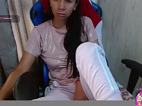 Danielagomez33 online show from 04-09-26, 12:21