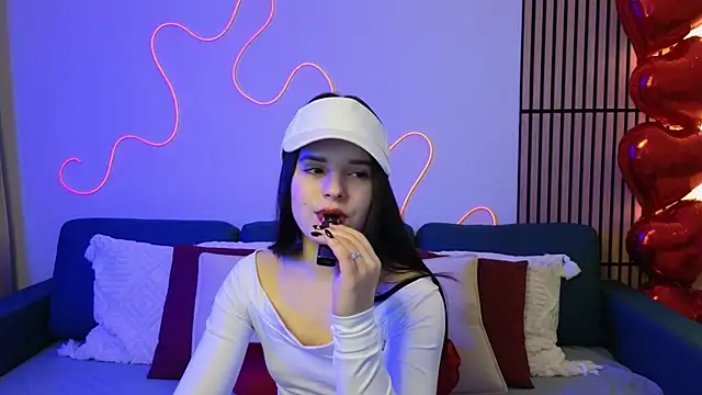 Snapshot of Harleen_Moore chatting on 02-13-25, 11:06 Harleen Moore online show from 02-13-25, 11:06