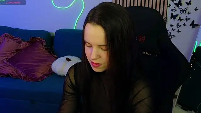 Snapshot of Harleen_Moore chatting on 11-10-25, 02:43 Harleen Moore online show from 11-10-25, 02:43