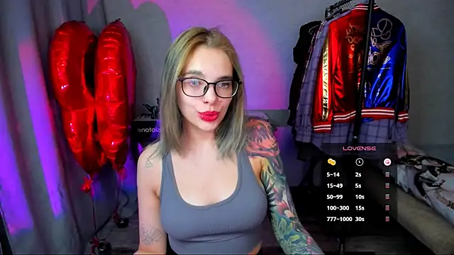 Snapshot of Tea_Rex chatting on 03-26-26, 08:25 Tea Rex online show from 03-26-26, 08:25