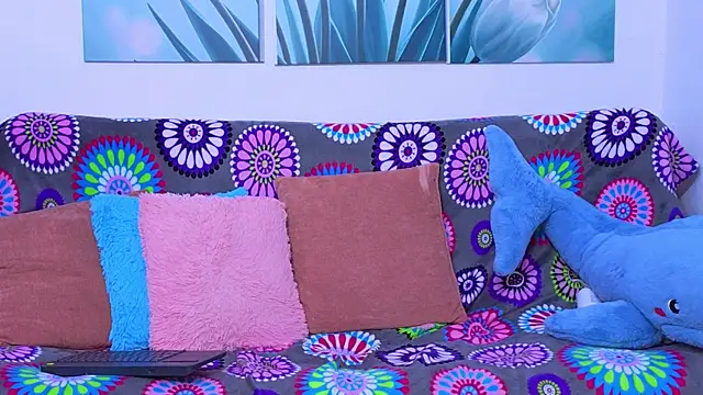 Ana and Leo online show from 07-11-26, 04:10