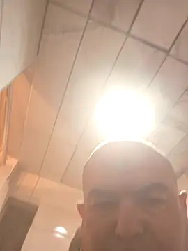 Snapshot of hesjustafriend chatting on 11-03-25, 04:41 hesjustafriend online show from 11-03-25, 04:41