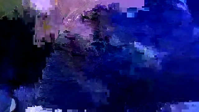 Snapshot of hesjustafriend chatting on 12-21-25, 10:33 hesjustafriend online show from 12-21-25, 10:33