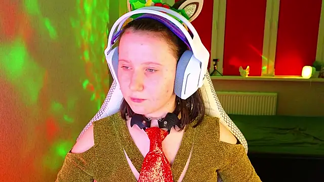 mon lola online show from 12-15-25, 04:55