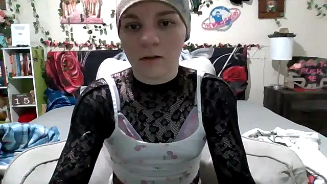 AverageRose online show from 03-16-25, 06:01