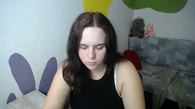 mini girly online show from 10-27-25, 01:48