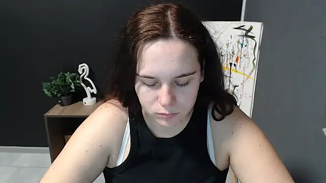 mini girly online show from 10-30-25, 02:29