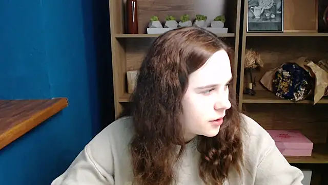 mini girly online show from 12-15-25, 01:59