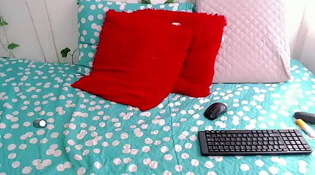 Snapshot of mia_grey01 chatting on 01-25-25, 06:13 mia grey01 online show from 01-25-25, 06:13