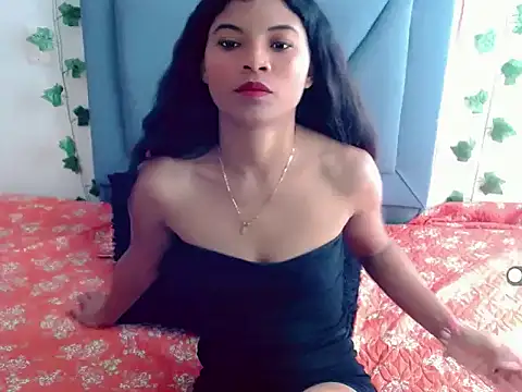 Snapshot of mia_grey01 chatting on 03-02-25, 03:37 mia grey01 online show from 03-02-25, 03:37