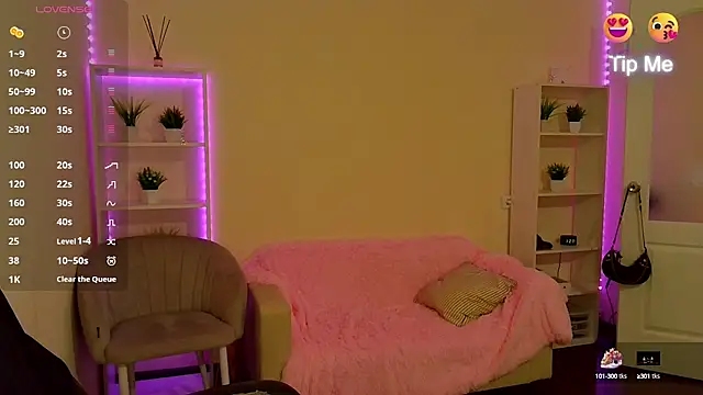 Snapshot of DianaRadrigo chatting on 01-23-25, 12:52 DianaRadrigo online show from 01-23-25, 12:52