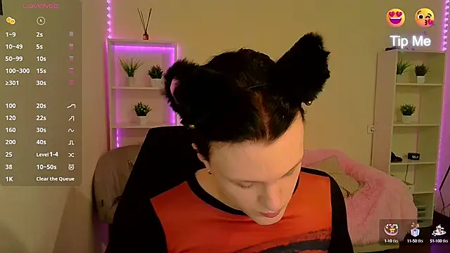 Snapshot of DianaRadrigo chatting on 01-24-25, 08:23 DianaRadrigo online show from 01-24-25, 08:23