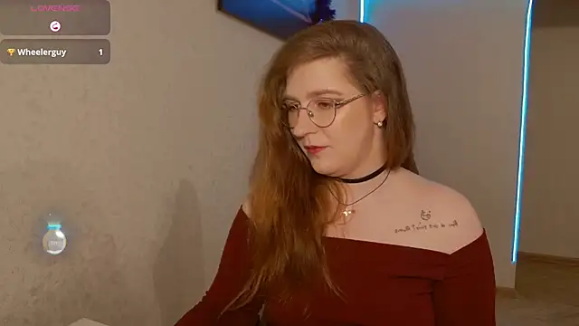 Snapshot of LesyaOxi chatting on 01-10-25, 07:04 LesyaOxi online show from 01-10-25, 07:04