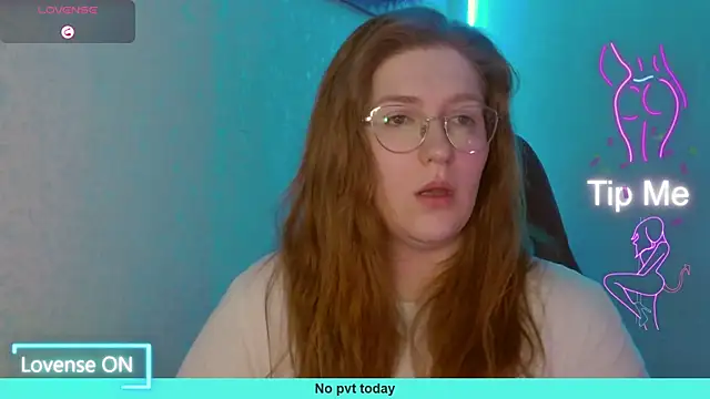 Snapshot of LesyaOxi chatting on 01-12-25, 05:45 LesyaOxi online show from 01-12-25, 05:45