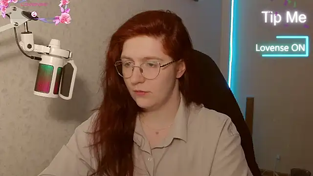 Snapshot of LesyaOxi chatting on 01-26-25, 06:07 LesyaOxi online show from 01-26-25, 06:07