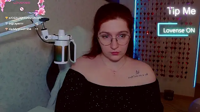 Snapshot of LesyaOxi chatting on 01-30-25, 12:48 LesyaOxi online show from 01-30-25, 12:48