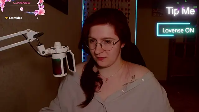 Snapshot of LesyaOxi chatting on 01-31-25, 07:29 LesyaOxi online show from 01-31-25, 07:29