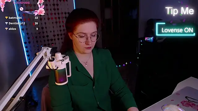 Snapshot of LesyaOxi chatting on 02-03-25, 10:25 LesyaOxi online show from 02-03-25, 10:25