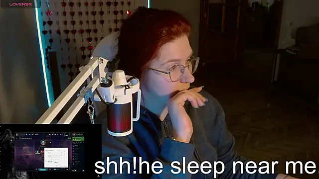 Snapshot of LesyaOxi chatting on 02-14-25, 06:56 LesyaOxi online show from 02-14-25, 06:56