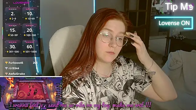 Snapshot of LesyaOxi chatting on 02-27-25, 10:15 LesyaOxi online show from 02-27-25, 10:15