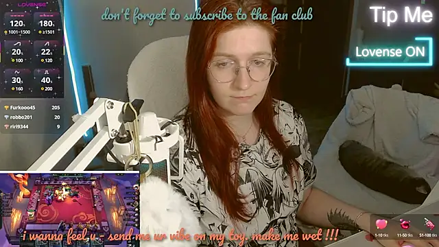 Snapshot of LesyaOxi chatting on 02-27-25, 04:21 LesyaOxi online show from 02-27-25, 04:21