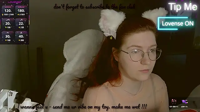 Snapshot of LesyaOxi chatting on 03-04-25, 08:24 LesyaOxi online show from 03-04-25, 08:24