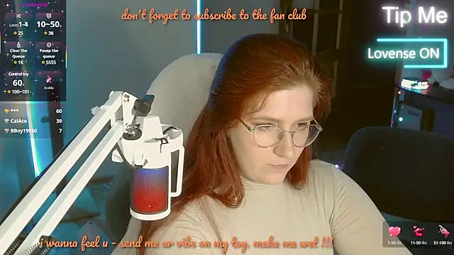 Snapshot of LesyaOxi chatting on 03-07-25, 04:00 LesyaOxi online show from 03-07-25, 04:00