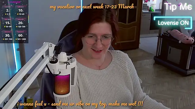 Snapshot of LesyaOxi chatting on 03-15-25, 10:24 LesyaOxi online show from 03-15-25, 10:24