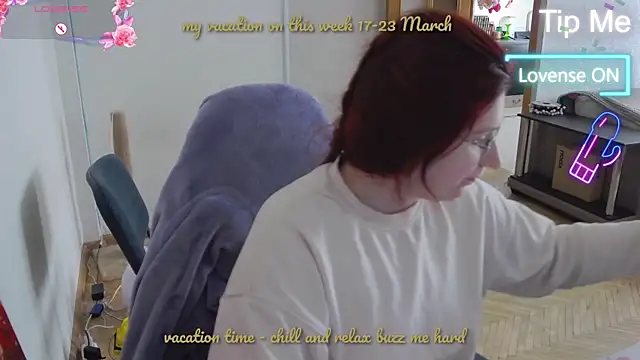 Snapshot of LesyaOxi chatting on 03-23-25, 06:58 LesyaOxi online show from 03-23-25, 06:58