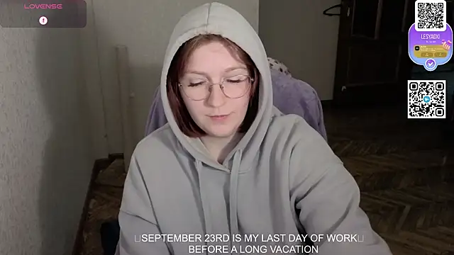 Snapshot of LesyaOxi chatting on 09-16-25, 08:48 LesyaOxi online show from 09-16-25, 08:48